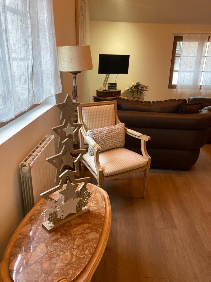 Le Carrosse, La Diligence, Centre Saint Jean De Losne Tarif 2Pers 1 Chambre, Tarif 4 Pers 2 Chambres Kültér fotó